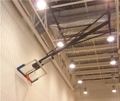 Il soffitto elettrico dell'interno di alluminio del cerchio di pallacanestro ha montato